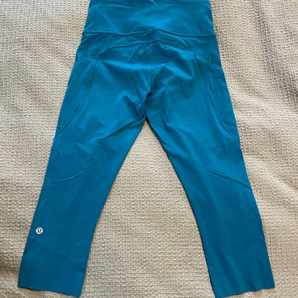 Coral Lululemon cropped leggings